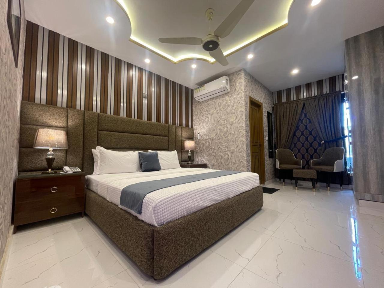 Hotel Croydon International Rawalpindi Exteriör bild